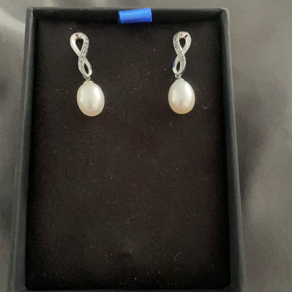 Pearl Drop silver ear rings